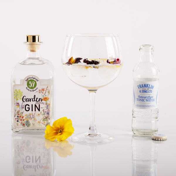 Garden Gin op basis van eetbare bloemen